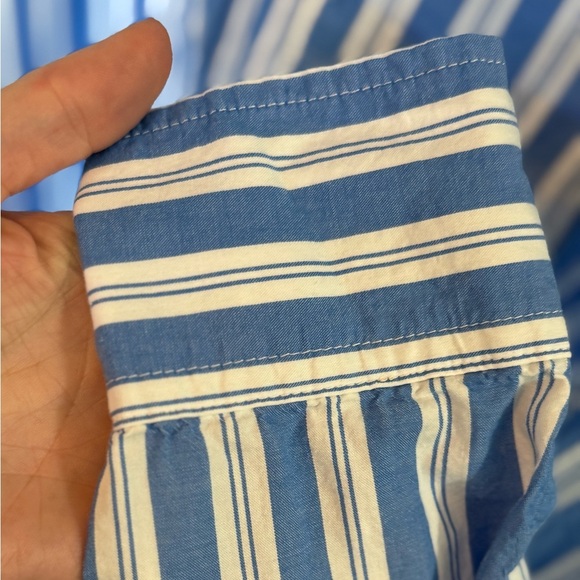 Women’s Old Navy Blue and White Striped Casual Shirt, Size Large - Picture 12 of 14